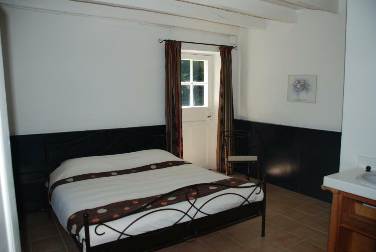 Gites Chateau Le Bois Saint-Julien-aux-Bois Eksteriør billede