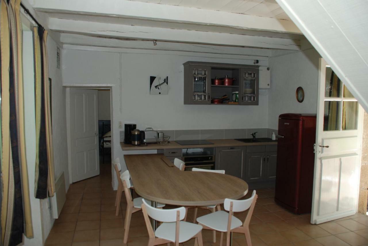 Gites Chateau Le Bois Saint-Julien-aux-Bois Eksteriør billede