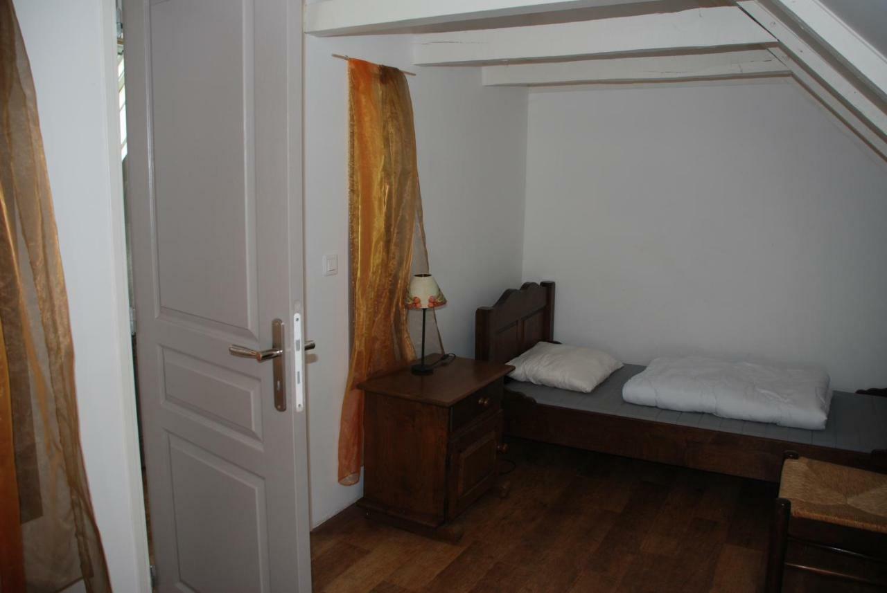 Gites Chateau Le Bois Saint-Julien-aux-Bois Eksteriør billede